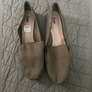 Army Green Woman flats